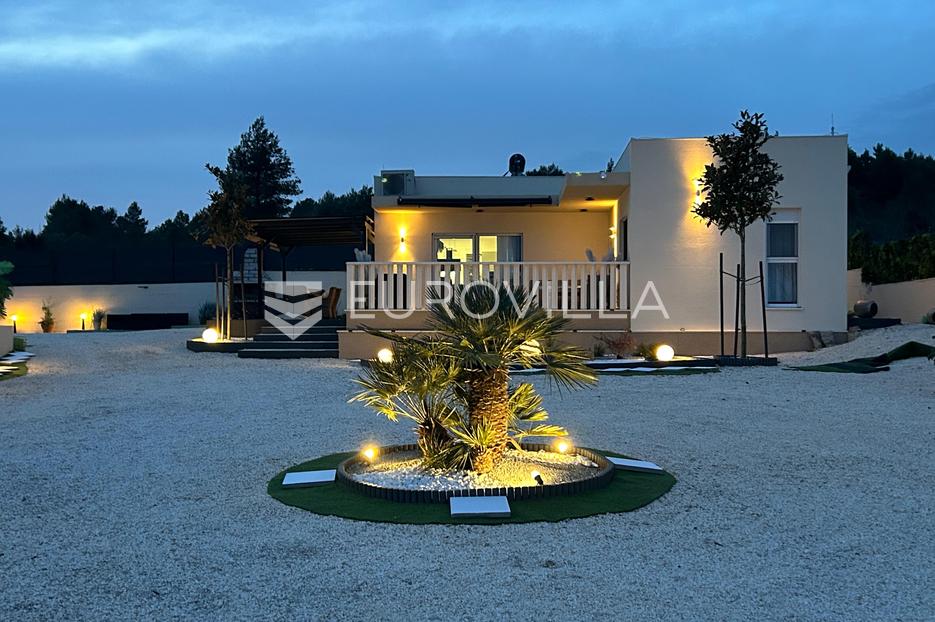 Casa In vendita -  Šibenik - Okolica