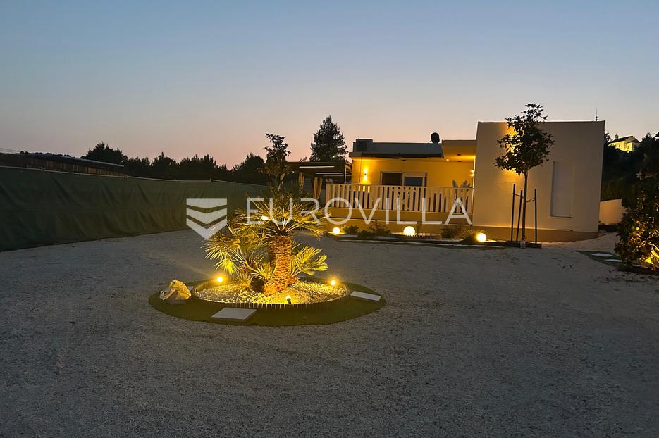 Casa In vendita -  Šibenik - Okolica