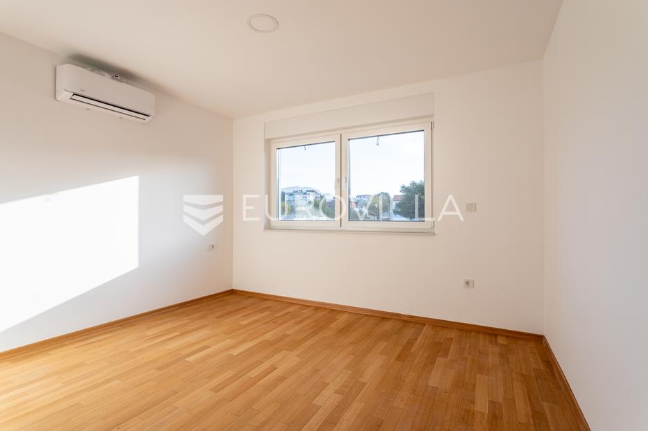 Apartmán Na predaj -  Šibenik - Okolica
