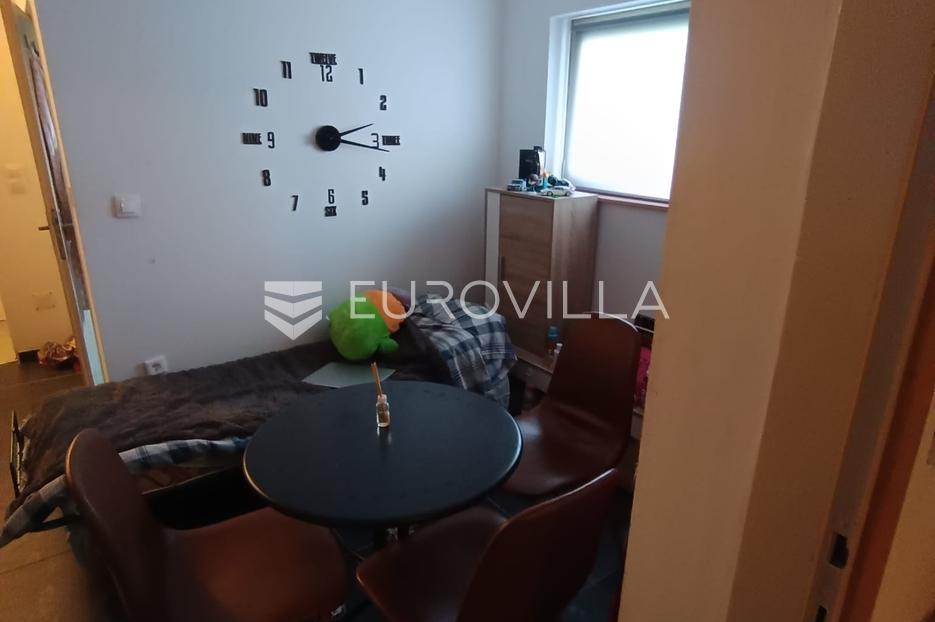 Apartmán Na predaj -  Karlovac