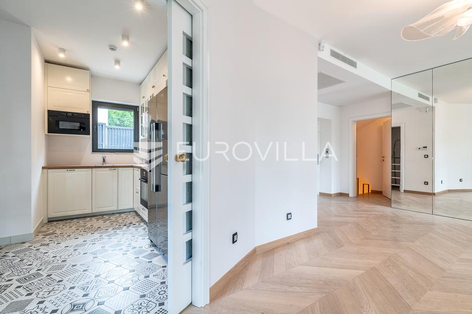 Maison À vendre - Grad Zagreb Gornji Grad - Medveščak - foto 3/17