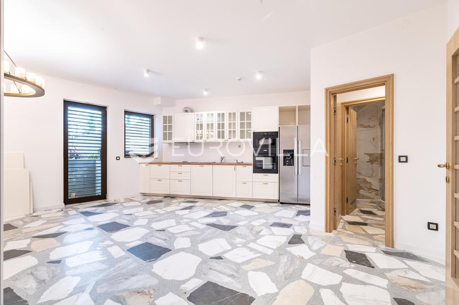 Maison À vendre - Grad Zagreb Gornji Grad - Medveščak