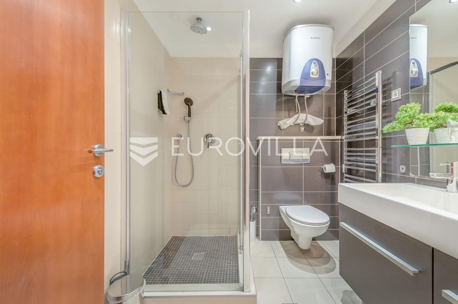 Hotel Naprodaj - Splitsko-dalmatinska Split