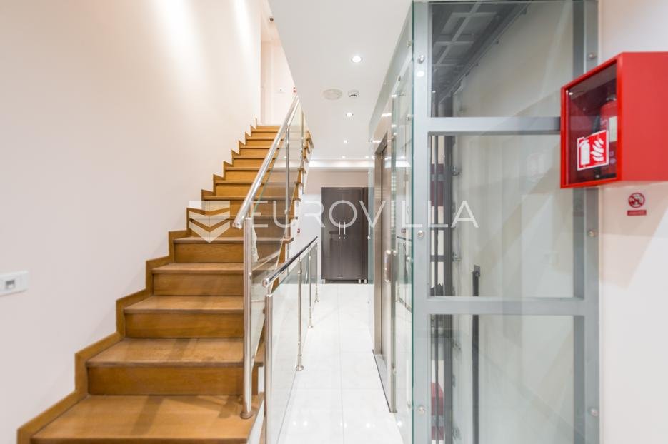 Hotel Na prodaju - Splitsko-dalmatinska Split