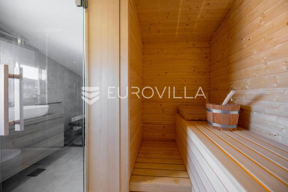 Maison À vendre - Šibensko-kninska Rogoznica