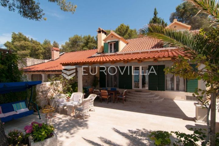House For sale - Splitsko-dalmatinska Supetar - foto 2/19