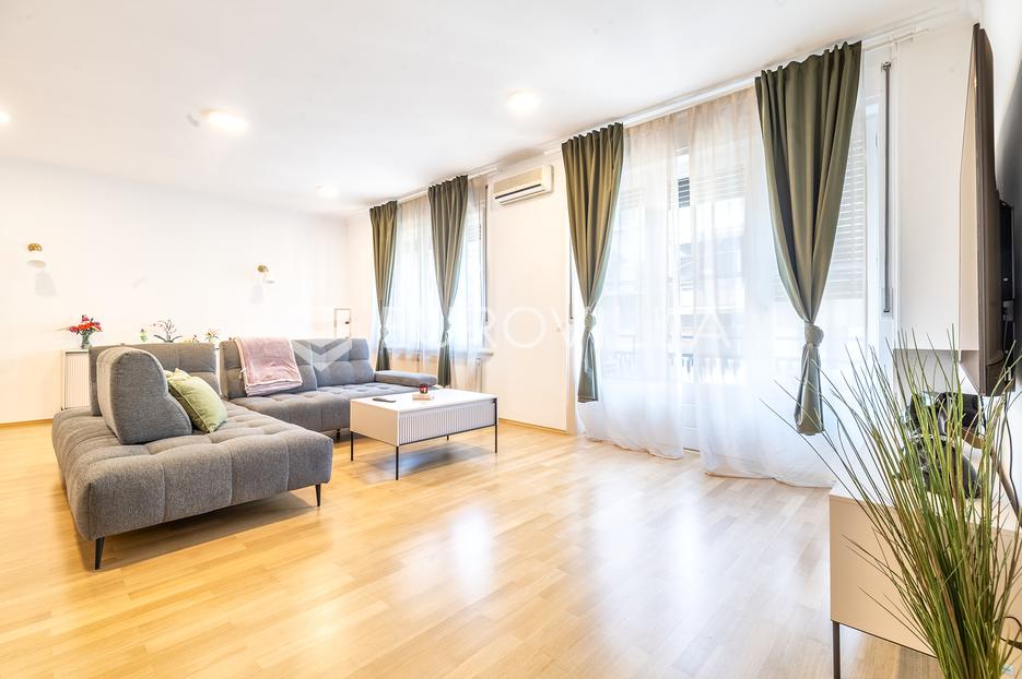 Flat For sale Donji grad