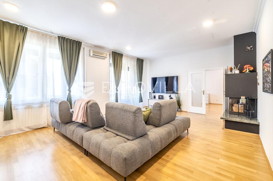 Apartment Zu verkaufen -  Donji Grad