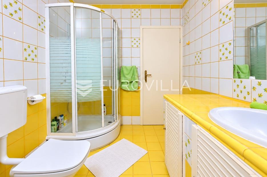Maison À vendre - Primorsko-goranska Kostrena