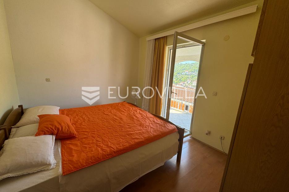 Casa In vendita -  Šolta
