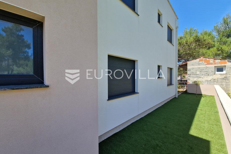 Apartma Naprodaj - Zadarska Vir