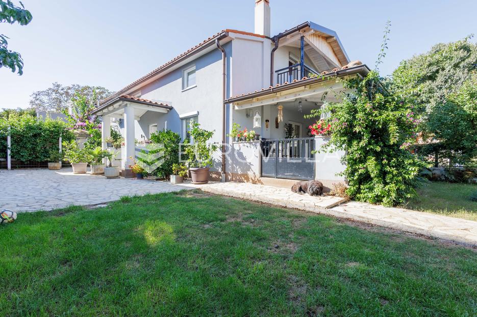 Kuća Na prodaju -  Pula
