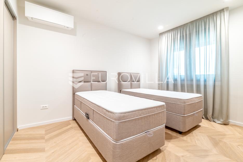 Flat For sale -  Donji Grad