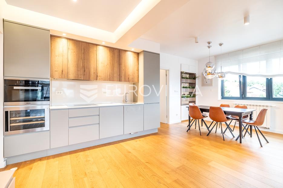 Apartmán Na predaj -  Maksimir