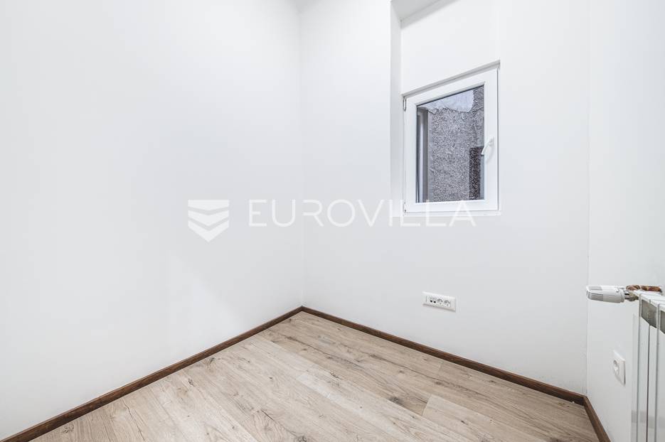 Flat For sale -  Donji Grad