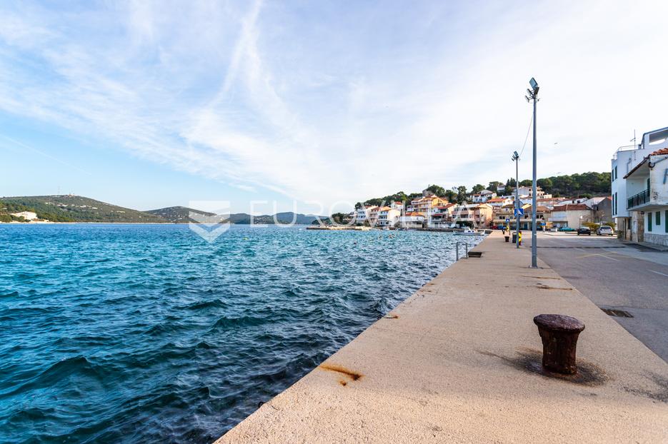 Flat For sale - Šibensko-kninska Tisno