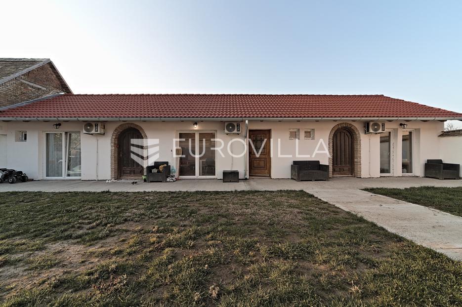 Casa In vendita -  Čepin