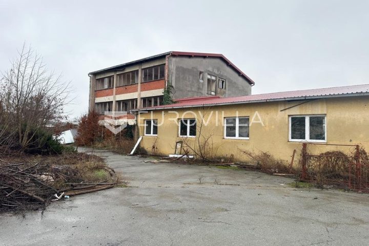 Poslovni prostori na predaj 5150 m² – Kanovci
