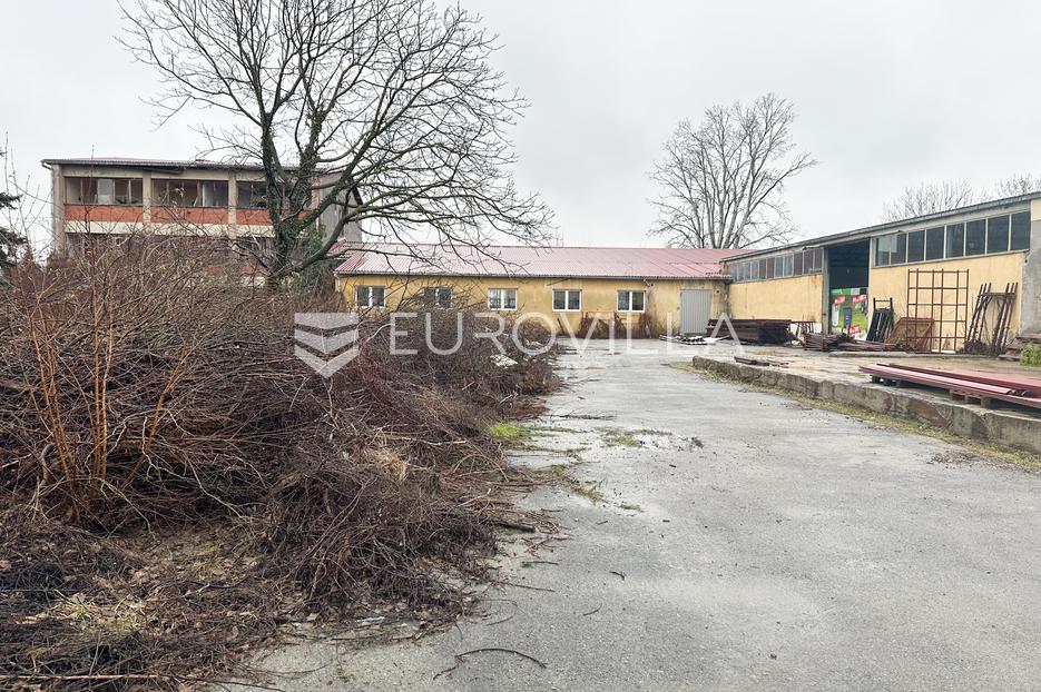 Commerciale In vendita -  Vinkovci