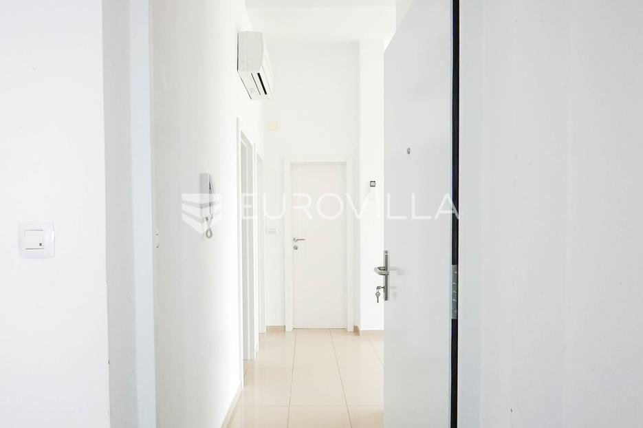 Appartamento In vendita -  Privlaka