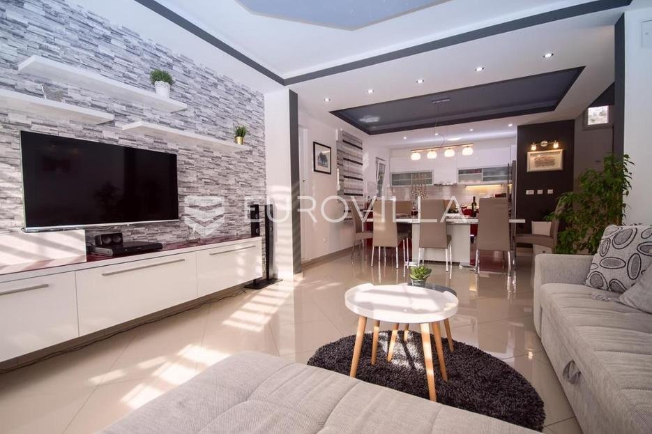 Haus Zu vermieten - Splitsko-dalmatinska Split - Okolica