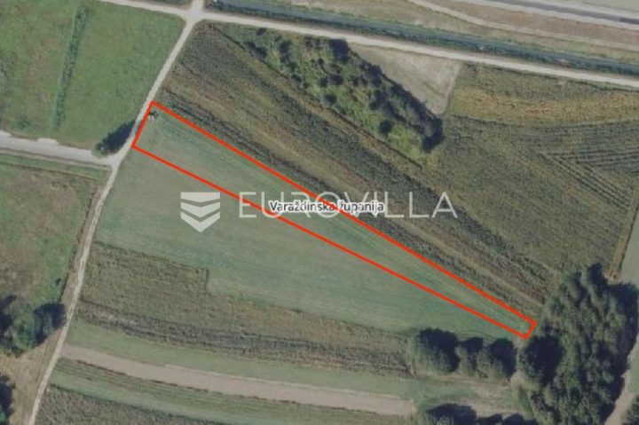 Działka na sprzedaż 5032 m² – Trnovec