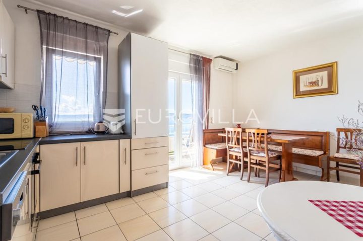 Flat For rent - Splitsko-dalmatinska Kaštela - foto 2/17