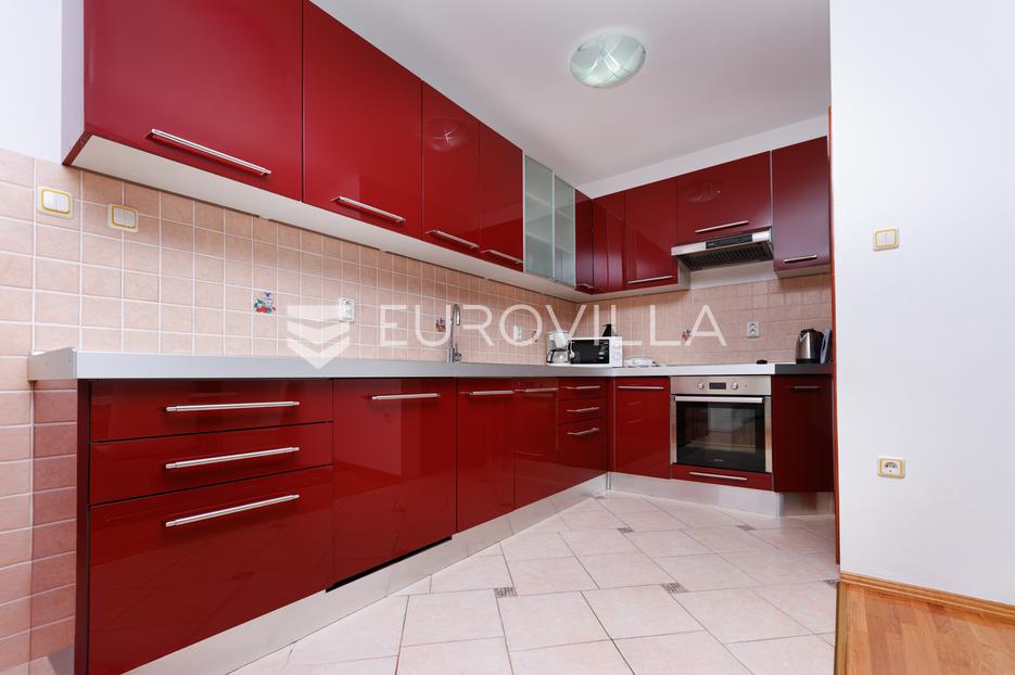 Kuća Na prodaju -  Novi Vinodolski