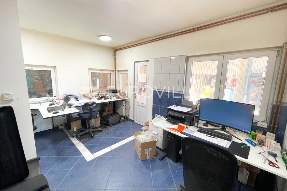 Locaux commerciaux À vendre -  Donji Miholjac
