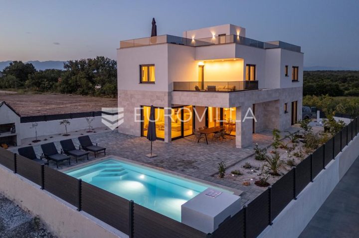 Casa in vendita 220 m² – Poljica Brig