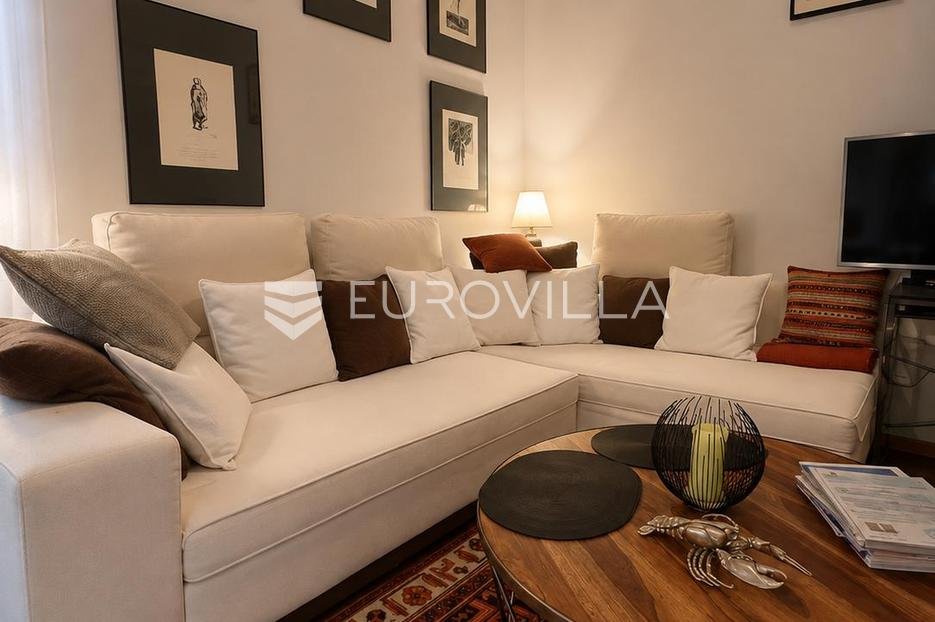House For sale - Ličko-senjska Karlobag