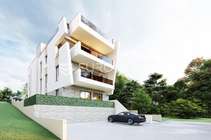Appartamento in vendita 176 m² – Kožino
