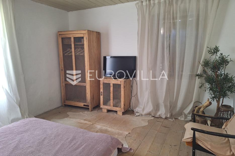House For sale -  Vis