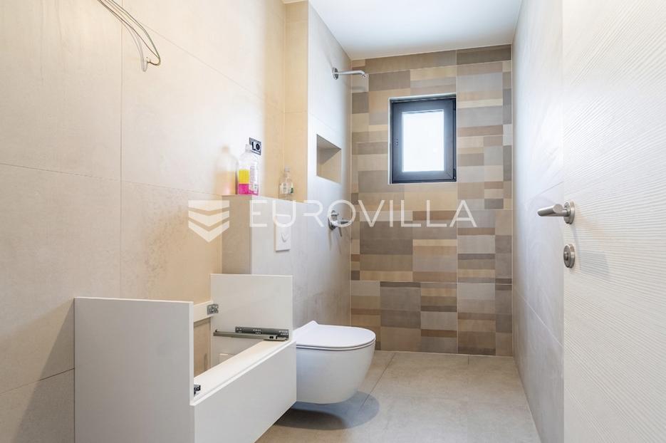 Flat For sale - Splitsko-dalmatinska Makarska