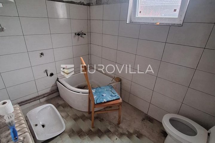 Dům Na prodej - Karlovačka Duga Resa - foto 5/6