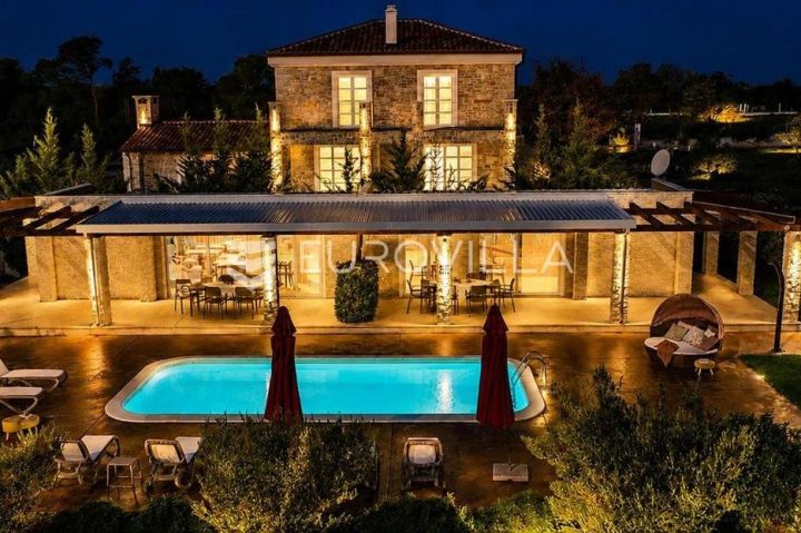 Kuća na prodaju 163 m² – Žerava