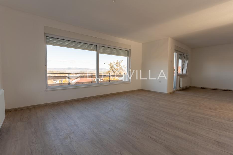 Casa In vendita -  Požega