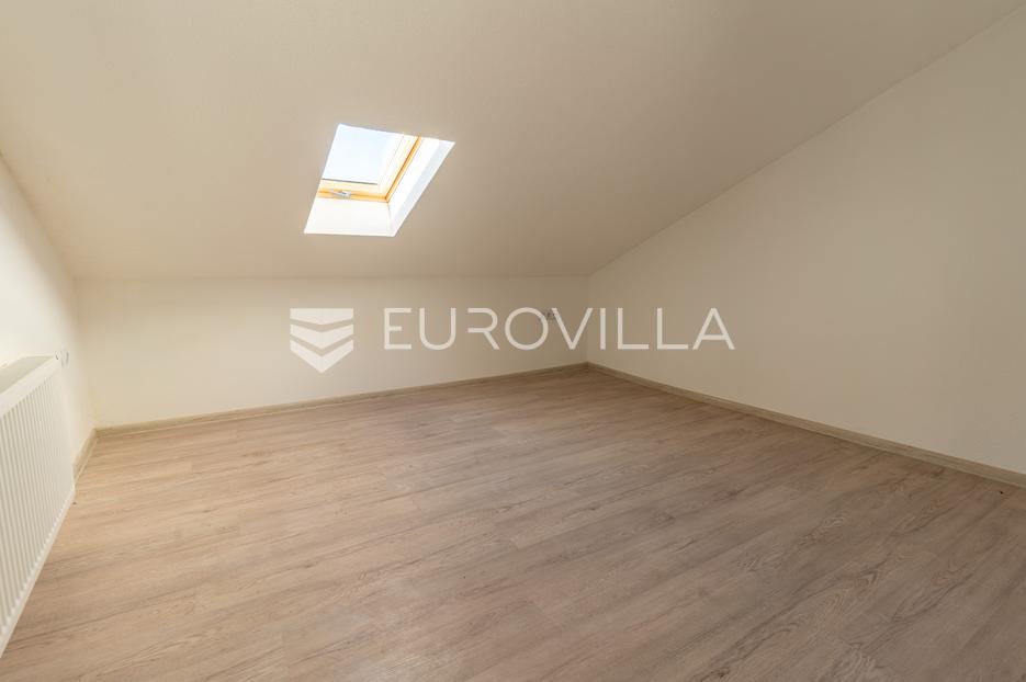 Casa In vendita -  Požega
