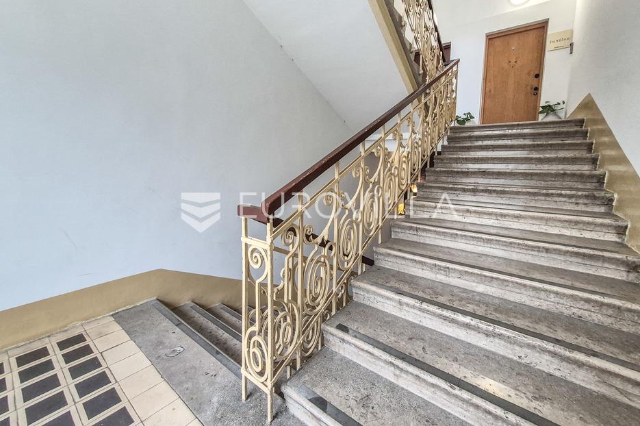 Flat For sale -  Donji Grad