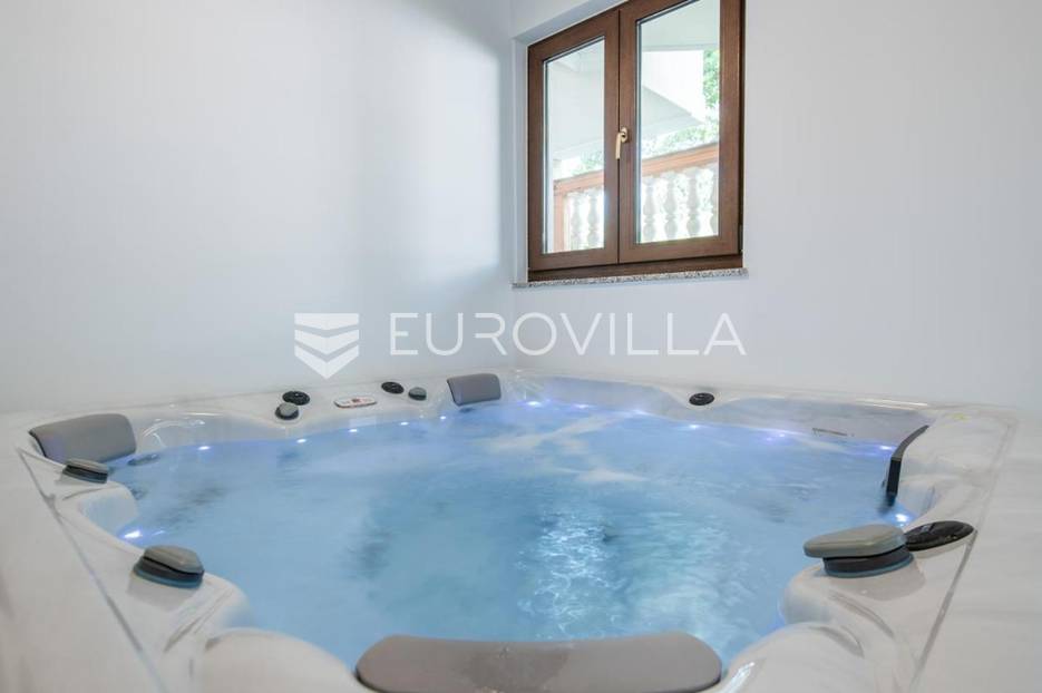 Kuća Na prodaju -  Pula