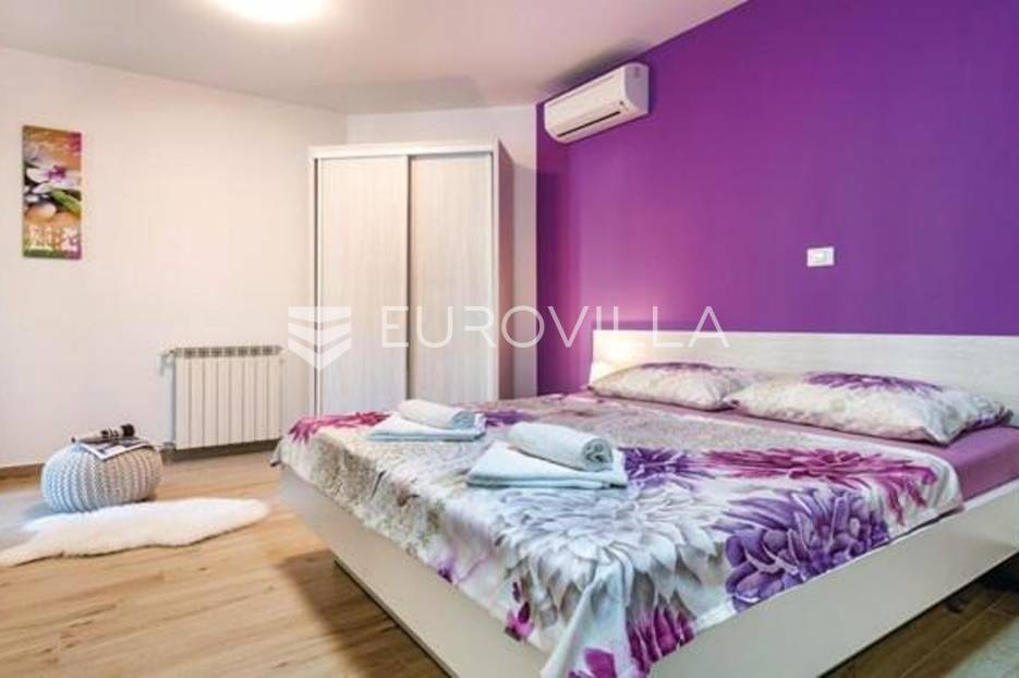 Kuća Na prodaju -  Pula