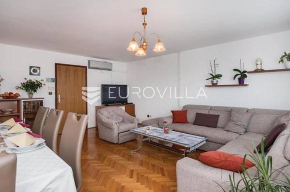 Kuća Na prodaju -  Pula