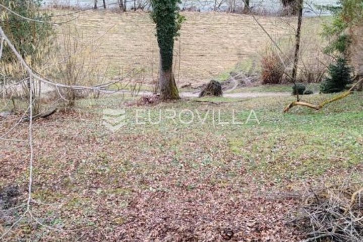Działka na sprzedaż 446 m² – Gornje Prilišće