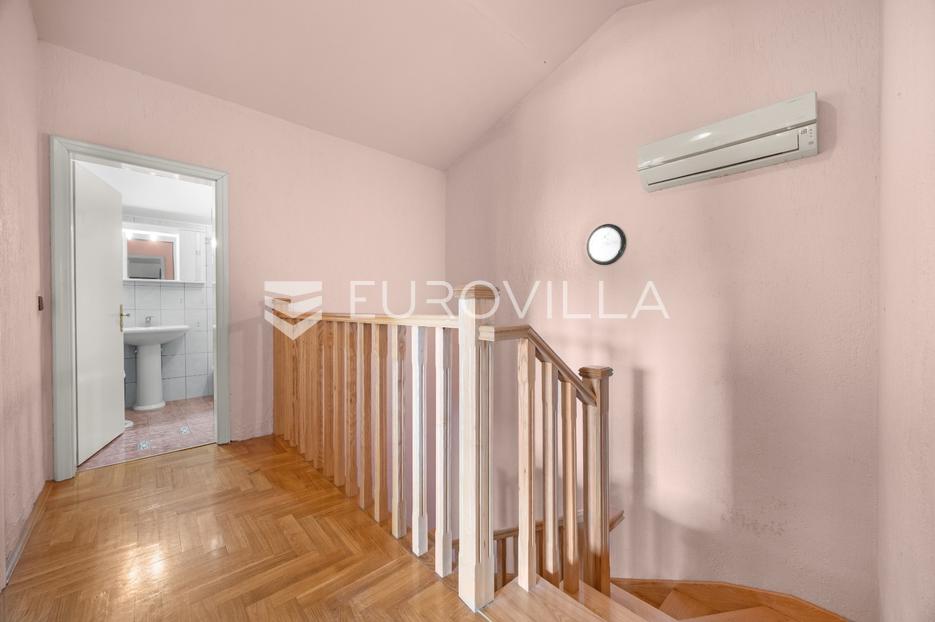 Haus Zu verkaufen -  Ližnjan
