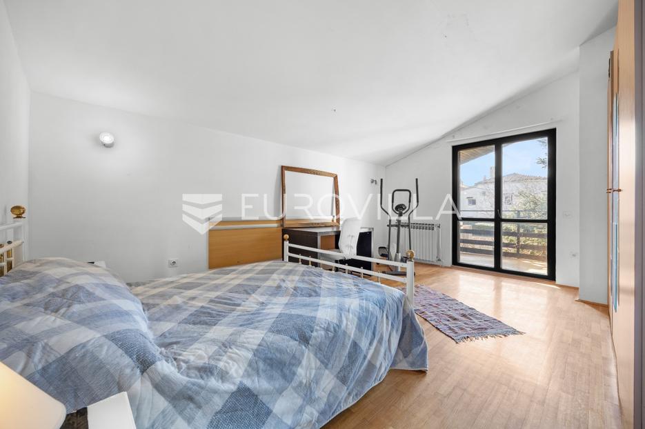 Haus Zu verkaufen -  Ližnjan