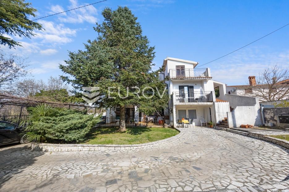 Haus Zu verkaufen -  Ližnjan