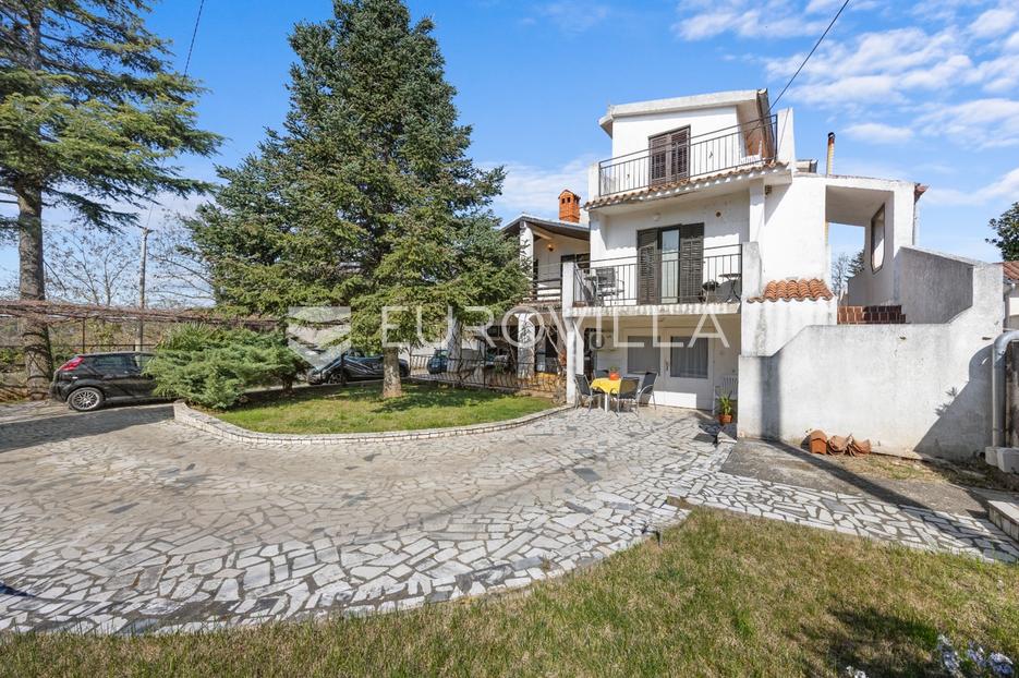 Haus Zu verkaufen -  Ližnjan