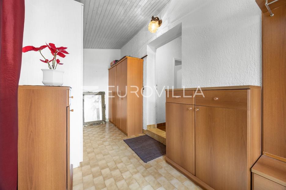 Haus Zu verkaufen -  Ližnjan