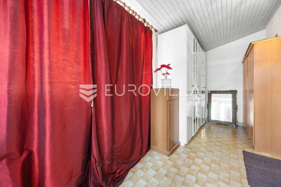 Haus Zu verkaufen -  Ližnjan