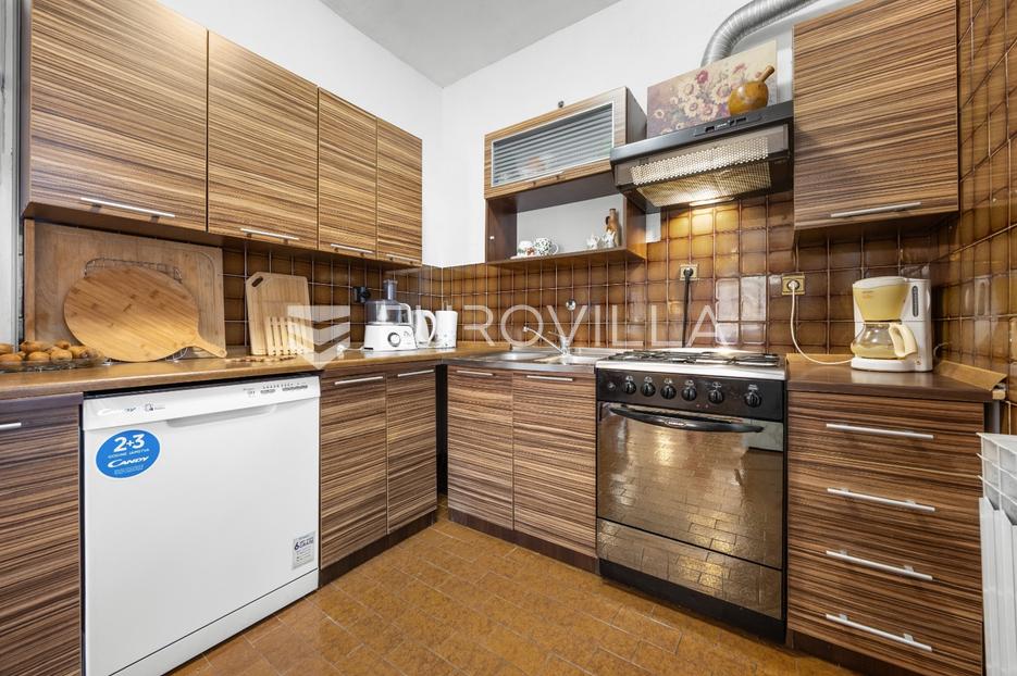 Haus Zu verkaufen -  Ližnjan